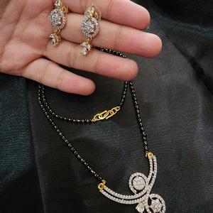 Nayra Moissanite Mangalsutra set