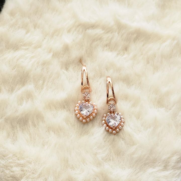 Rosé Enchant Heart Korean Danglers