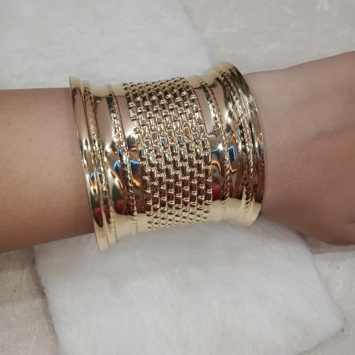Zarreen Heritage Textured Gold Cuff