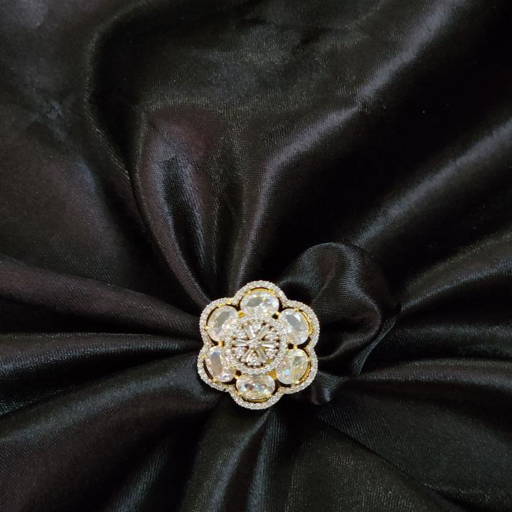 Zahra Moissanite Bloom Ring