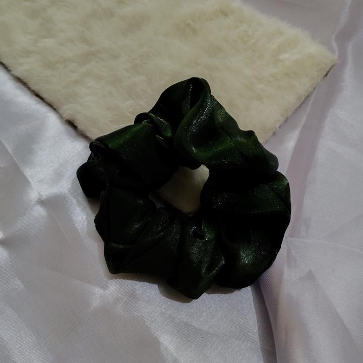Luxe Aabhushan – Satin Bloom Scrunchie Set (Pack of 6)