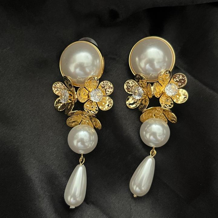 Florina Pearl Drop Earrings