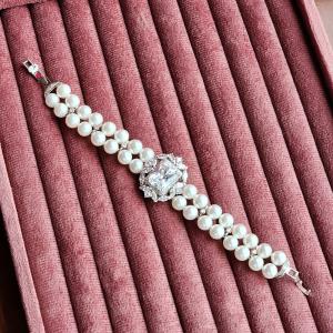 Pearl Éclat Crystal Charm Bracelet
