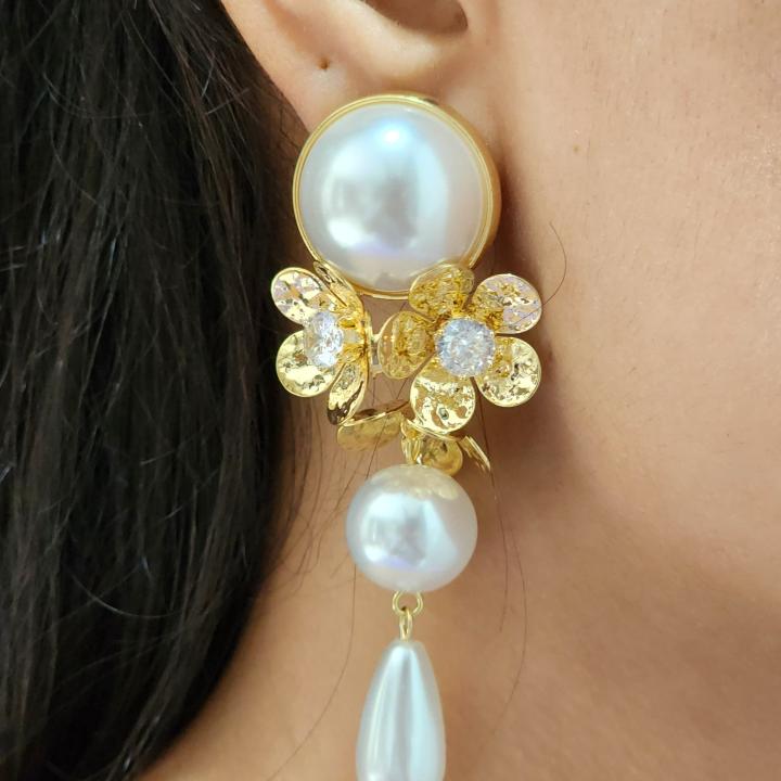 Florina Pearl Drop Earrings