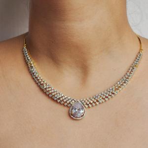 Noor Éclat Teardrop Necklace Set